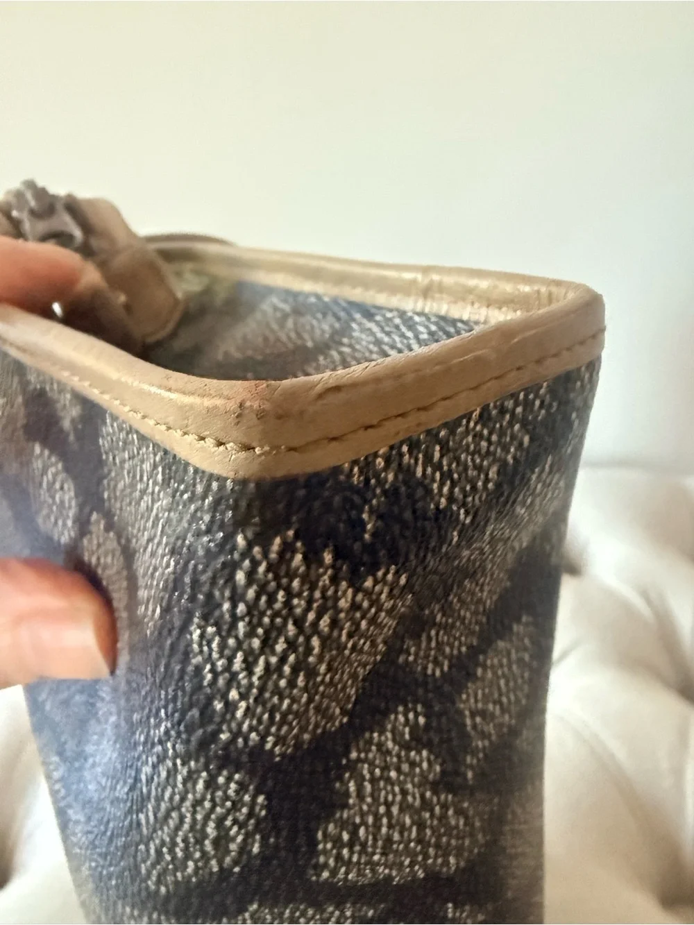 Vintage YSL Yves Saint Laurent Giraffe Print Taupe Gray Canvas Clutch Pouch - Picture 9 of 16